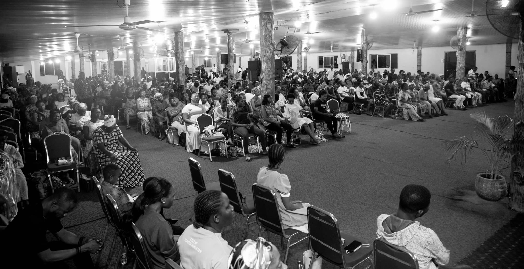 IDPM congregation in worship